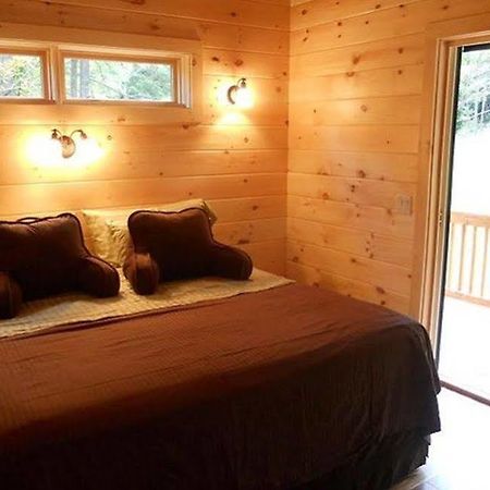 The Log Cabin Bed & Breakfast (Adults Only) Hotel Leyden Exterior photo