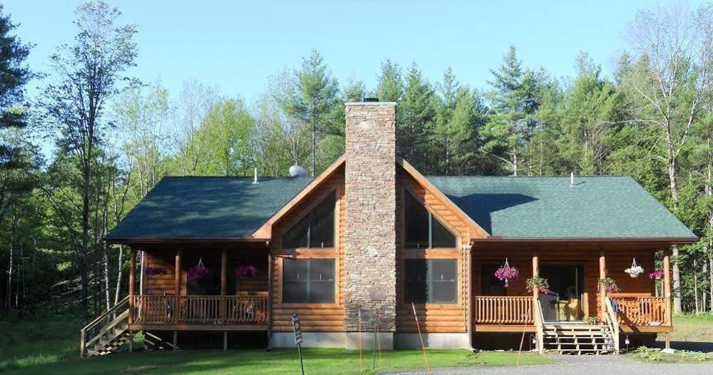 The Log Cabin Bed & Breakfast (Adults Only) Hotel Leyden Exterior photo